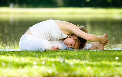 【ヨガ初心者さん向け】体が硬くても大丈夫！◎たった１つの方法で、楽しく怪我せずヨガをしよう